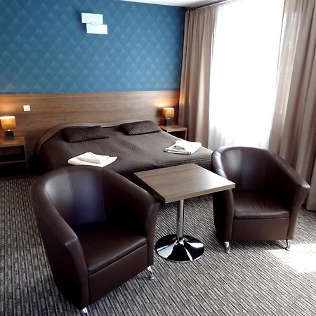 Hotel Krystyna Szczytno  Exteriör bild