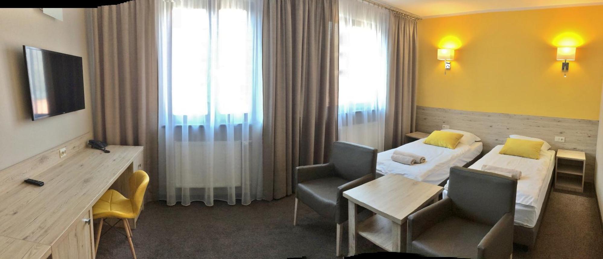 Hotel Krystyna Szczytno  Exteriör bild